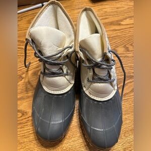 Maurices Black and Cream Ankle Boots